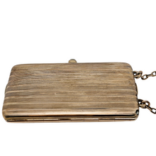 Afbeelding in Gallery-weergave laden, Minaudière Art déco en argent vermeil guilloché, années 1920