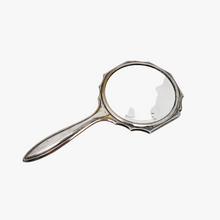 Charger l'image dans la galerie, Miroir à main biseauté en métal argenté, années 1940-1950