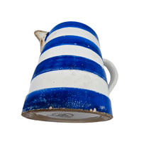 Charger l'image dans la galerie, Nimy, Pot à lait en faïence rayé bleu et blanc, époque 1920-1951