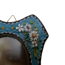 Charger l'image dans la galerie, Cadre porte-photo ancien Art nouveau en mosaïques de verre millefiori 1900