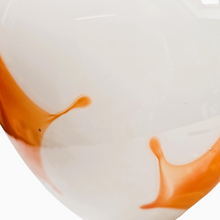 Load image into Gallery viewer, Paire de grands vases vintage signés en verre opalin blanc soufflé à motifs oranges, années 1970