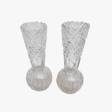 Load image into Gallery viewer, Paire de vases miniatures en demi-cristal moulé, années 1930-1950