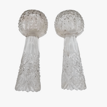 Load image into Gallery viewer, Paire de vases miniatures en demi-cristal moulé, années 1930-1950
