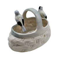 Charger l'image dans la galerie, Petit panier en porcelaine aux deux oiseaux, années 1930-1950 Le Charme des Violettes - Brocante en ligne