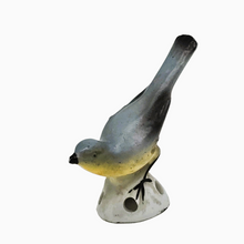 Load image into Gallery viewer, Parre-gouttes oiseau en porcelaine pour cafetière ou théière, années 1925-1940