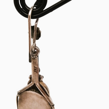 Charger l'image dans la galerie, Boucles d'oreilles Belle Epoque en argent et malachite