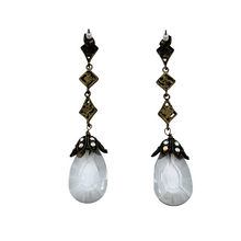 Charger l'image dans la galerie, Pendants d'oreilles au charme rétro en métal et résine, années 1970-1980