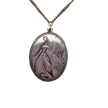 Afbeelding in Gallery-weergave laden, Pendentif arménien en métal argenté, "La fille d'Erevan", années 1970