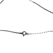 Afbeelding in Gallery-weergave laden, Zilveren designhanger bezet met jaspis en bijbehorende ketting