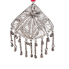 Afbeelding in Gallery-weergave laden, Grand pendentif en filigrane de métal argenté et pampilles mobiles, travail artisanal, vers 1900 Le Charme des Violettes - Brocante en ligne