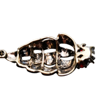 Afbeelding in Gallery-weergave laden, Pendentif en forme de voilier stylisé type galion en vermeil et chaîne en argent, années 1950-1960 Le Charme des Violettes - Brocante en ligne