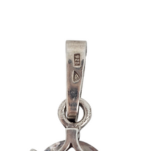 Afbeelding in Gallery-weergave laden, Pendentif en argent 925 serti d'un spinelle incolore taillé en diamant, 2è moitié du XXè siècle