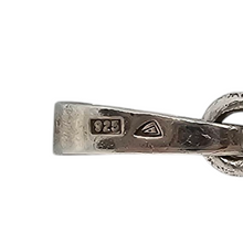 Afbeelding in Gallery-weergave laden, Pendentif en argent 925 serti d'un spinelle incolore taillé en diamant, 2è moitié du XXè siècle