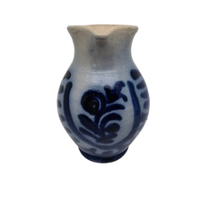 Load image into Gallery viewer, Pichet vintage en grès bleu cobalt et gris, années 1950-1960