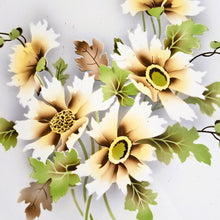 Charger l'image dans la galerie, Plat à tarte ou plateau en céramique à décor fleuri, années 1930-1940