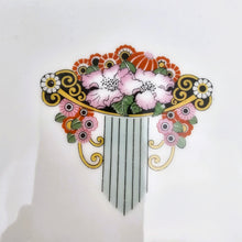 Charger l'image dans la galerie, Limoges, plateau Art déco en porcelaine au décor floral exclusif, vers 1925
