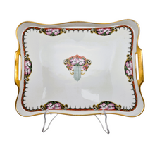 Charger l'image dans la galerie, Limoges, plateau Art déco en porcelaine au décor floral exclusif, vers 1925