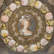 Afbeelding in Gallery-weergave laden, Plateau dans le goût Napoléon III à l'effigie de Marie-Antoinette, vers 1880-1900