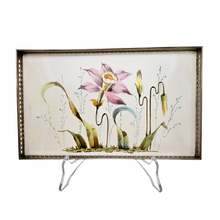 Load image into Gallery viewer, Plateau en céramique peinte à la main aux fleurs stylisées, années 1950 Le Charme des Violettes - Brocante en ligne