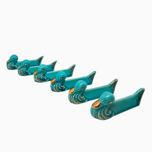 Load image into Gallery viewer, Ensemble de 6 porte-couteaux en céramique turquoise et dorée, années 1950 Le Charme des Violettes - Brocante en ligne