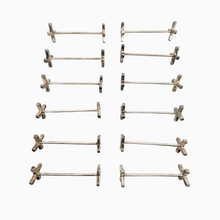 Charger l'image dans la galerie, Service de 12 porte-couteaux en métal argenté – Élégance sobre et intemporelle, années 1940-1960 Le Charme des Violettes - Brocante en ligne