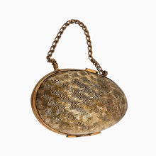Load image into Gallery viewer, Porte-dé à coudre en forme d'œuf – Laiton ciselé – Écrin de couture, fin XIXe siècle Le Charme des Violettes - Brocante en ligne