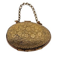 Charger l'image dans la galerie, Porte-dé à coudre victorien en forme d’œuf en laiton ciselé, nécessaire de couture, fin XIXᵉ Le Charme des Violettes - Brocante en ligne