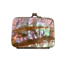 Charger l'image dans la galerie, Porte-monnaie Belle Epoque en nacre gravée “Granville”, vers 1900-1910 Le Charme des Violettes - Brocante en ligne