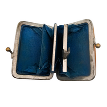 Charger l'image dans la galerie, Porte-monnaie Belle Epoque en nacre gravée “Granville”, vers 1900-1910 Le Charme des Violettes - Brocante en ligne