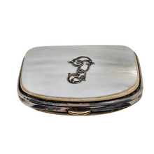 Charger l'image dans la galerie, Porte-monnaie monogrammé en nacre et métal argenté, fin XIXᵉ - début XXᵉ siècle
