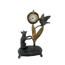 Load image into Gallery viewer, Porte-montre en plomb de Nuremberg – Le Corbeau et le Renard, fin XIXe siècle Le Charme des Violettes - Brocante en ligne