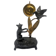 Load image into Gallery viewer, Porte-montre en plomb de Nuremberg – Le Corbeau et le Renard, fin XIXe siècle Le Charme des Violettes - Brocante en ligne
