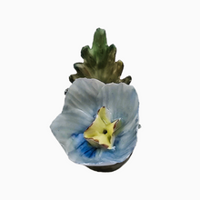 Afbeelding in Gallery-weergave laden, Suite de 6 porte-noms en forme de fleur en porcelaine anglaise, années 1950-1960