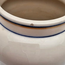 Afbeelding in Gallery-weergave laden, Pot d'apothicaire en céramique vernissée E Aconitum, XXè siècle