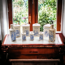Charger l'image dans la galerie, Ditmar Urbach. Ensemble de pots à épices vintage en céramique tchèque. Epoque 1930.