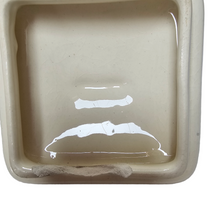 Afbeelding in Gallery-weergave laden, Nimy, Sarreguemines en Urbach Frères. Diverse huishoudpotten van aardewerk met kleine blauw-witte ruitjes