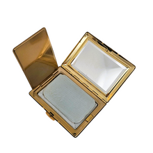 Load image into Gallery viewer, Poudrier, rouge à lèvres et pilulier coordonnés de la Maison Emrich, années 1940-1950