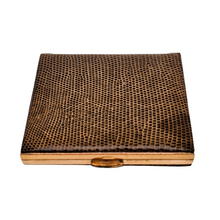 Afbeelding in Gallery-weergave laden, Poudrier vintage en imitation lézard, années 1950