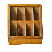Charger l'image dans la galerie, Présentoir de comptoir publicitaire – Laboratoires Floréal Bruxelles, 1940-1950 Le Charme des Violettes - Brocante en ligne