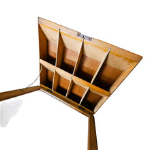 Charger l'image dans la galerie, Présentoir de comptoir publicitaire – Laboratoires Floréal Bruxelles, 1940-1950 Le Charme des Violettes - Brocante en ligne