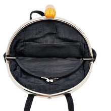 Charger l'image dans la galerie, Sac du soir Art déco en daim noir – fermoir façon ambre, années 1930 Le Charme des Violettes - Brocante en ligne