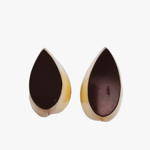 Load image into Gallery viewer, Paire de salière et poivrier en nacre  blanche et métal argenté, XXè siècle