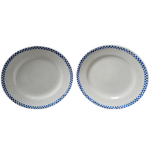 Charger l'image dans la galerie, Sarreguemines. Paire de compotiers en faïence avec un liseré à damier bleu et blanc, fin XIXè