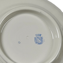 Charger l'image dans la galerie, Sarreguemines. Paire de compotiers en faïence avec un liseré à damier bleu et blanc, fin XIXè