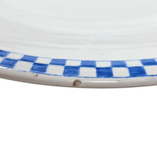 Charger l'image dans la galerie, Sarreguemines. Paire de compotiers en faïence avec un liseré à damier bleu et blanc, fin XIXè