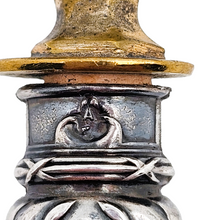 Afbeelding in Gallery-weergave laden, Cuiller saupoudreuse avec manche en argent fourré, décor Louis XV, début XXè