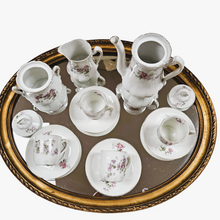 Afbeelding in Gallery-weergave laden, Vintage gebloemd porseleinen mokka servies