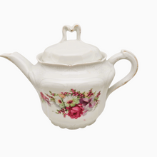 Charger l'image dans la galerie, Tête à tête en porcelaine fleurie et sa théière vintage, XXè
