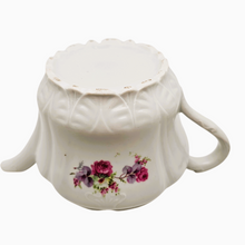 Charger l'image dans la galerie, Tête à tête en porcelaine fleurie et sa théière vintage, XXè