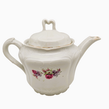 Charger l'image dans la galerie, Tête à tête en porcelaine fleurie et sa théière vintage, XXè